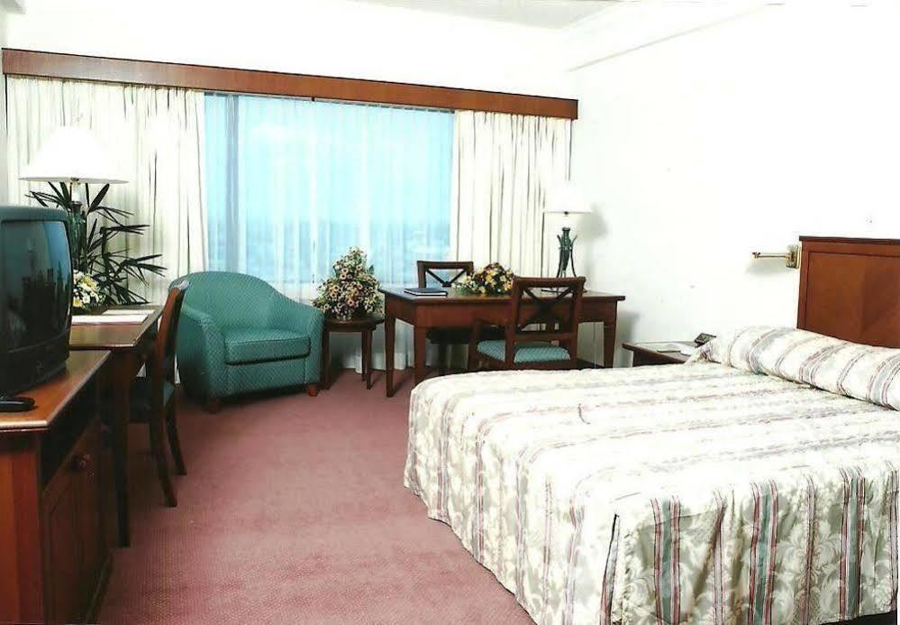 Gocos Hotel Klang Exterior photo