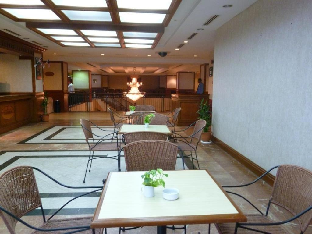 Gocos Hotel Klang Exterior photo